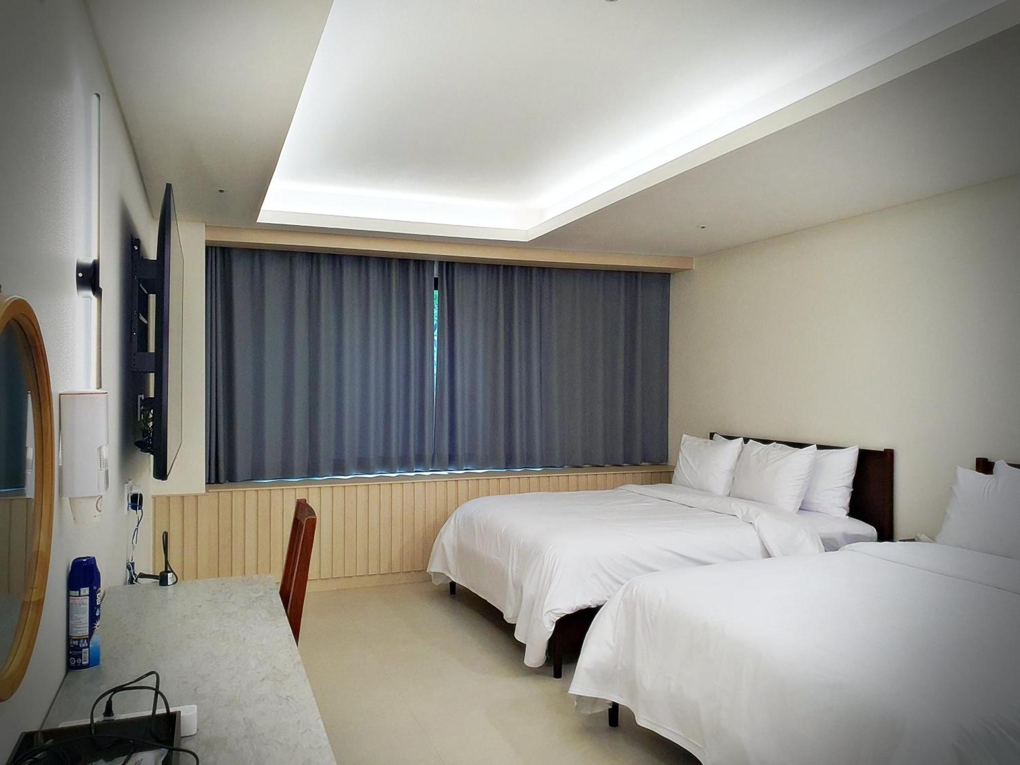 Bluebird Hotel Incheon Exterior photo
